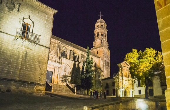  Estancia CATEDRAL Apartamento - Baeza  