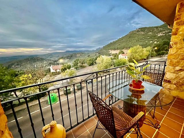 Balcon de Burunchel  Vivienda con fines turisticos en La Iruela Burrunchel 