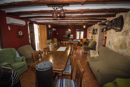 Casa Rural Cabeza Alta V.T.A.R. - integro en Castillo de Locubin Ventas del Carrizal 